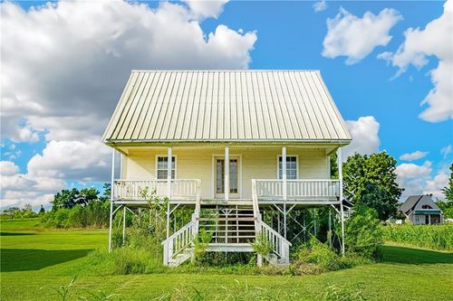 104 Garden Rd, Larose, LA, 70373-3655 | Card Image