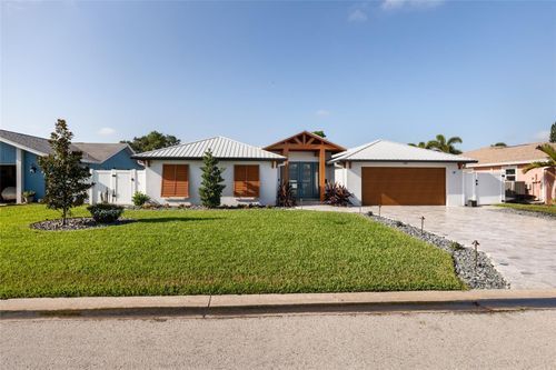 120 97th Avenue Ne, ST PETERSBURG, FL, 33702 | Card Image