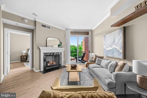 413-4490 Market Commons Dr, FAIRFAX, VA, 22033-6049 | Card Image