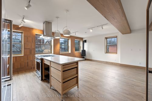 2-663 Greenwood Ave, Toronto, ON, M4J4B3 | Card Image