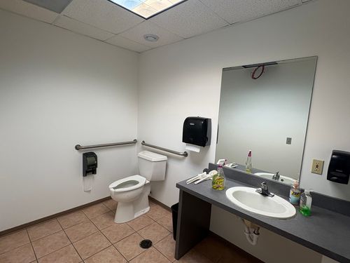 101 N Hilgert Dr, Grant Park, IL, 60940-4030 | Card Image