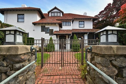 90 Prospect St, Wakefield, MA, 01880-2180 | Card Image