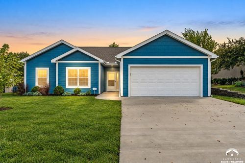 216 Meadowbrook Ln, Wellsville, KS, 66092-8100 | Card Image