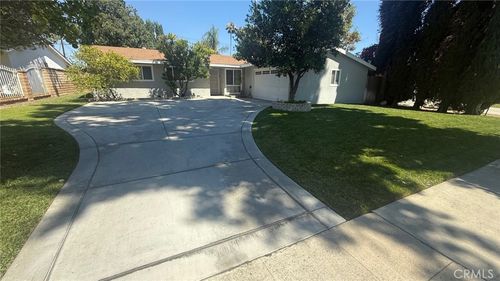 8464 Lurline Ave, Winnetka, CA, 91306-1525 | Card Image