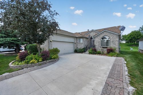 3527 New Boston Avenue, Sterling Heights, MI, 48314 | Card Image