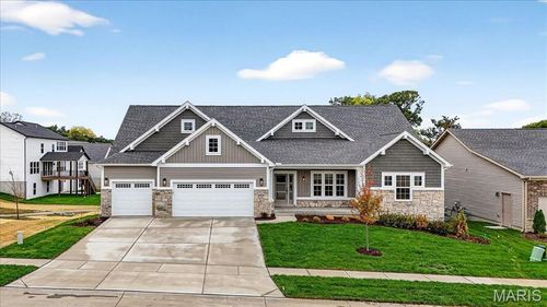 6819 Preservation Pkwy, Affton, MO, 63123-1693 | Card Image