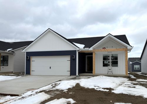 5029 Easton Dr, Oregon, OH, 43616-3024 | Card Image