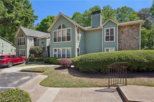 3019 Canyon Point Cir, Roswell, GA, 30076-3381 | Card Image