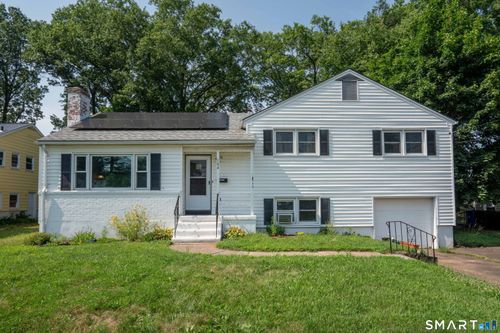 104 Hilldale Rd, West Hartford, CT, 06117-1413 | Card Image
