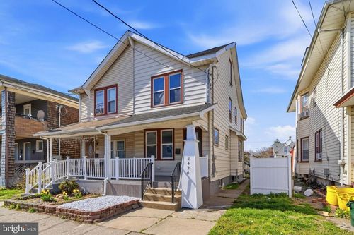 1424 Hamilton Ave, Trenton, NJ, 08629-1418 | Card Image