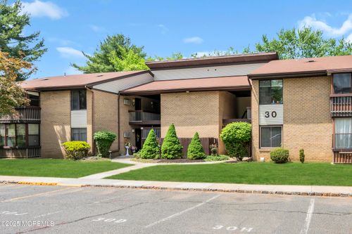 f-30 Meadow Green Cir, Manalapan, NJ, 07726-2055 | Card Image