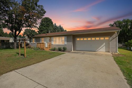 1319 Cedarhurst Road, Howard Township, MI, 49120 | Card Image