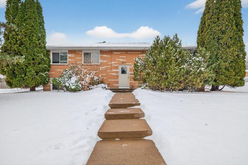 2717 Virginia Avenue N, New Hope, MN, 55427 | Card Image