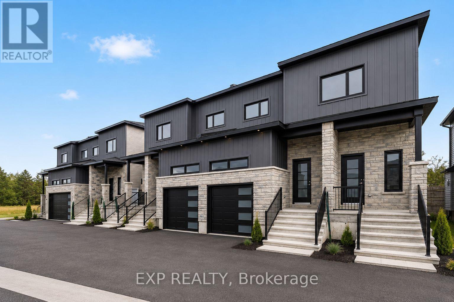 Residential Lease in Russell