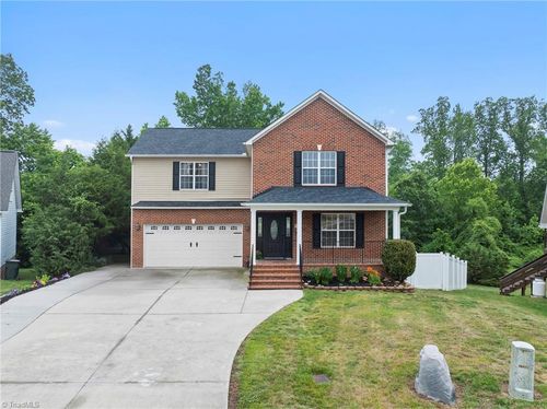 206 Princeton Xing, Thomasville, NC, 27360-9218 | Card Image