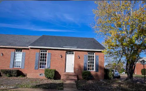 105 Northtown Dr, Jackson, MS, 39211-3074 | Card Image