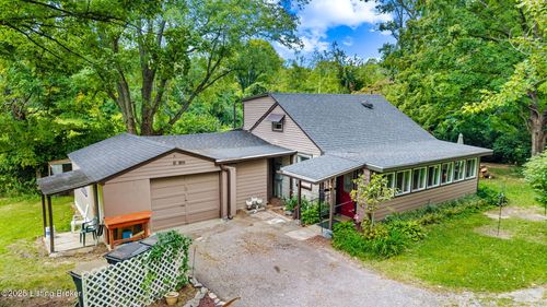 9904 Watterson Trl, Jeffersontown, KY, 40299-3537 | Card Image
