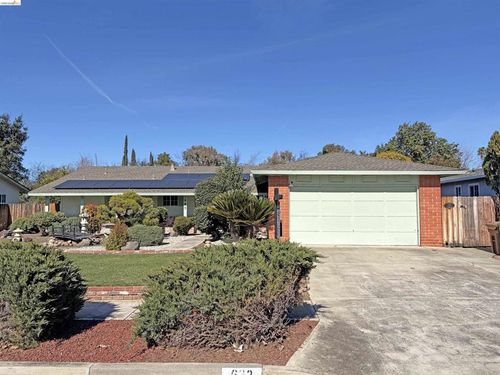 683 683 Southwood Dr, Brentwood, CA, 94513 | Card Image