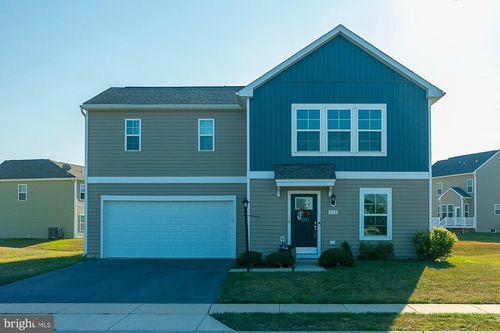 110 Eurasian Dr, BUNKER HILL, WV, 25413-1701 | Card Image