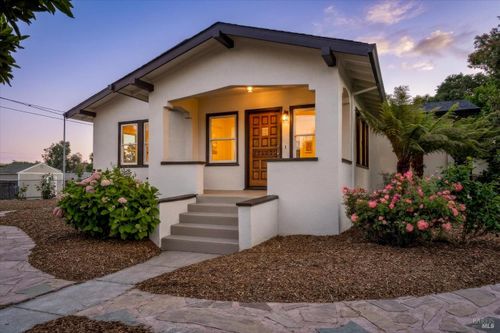 720 Liberty Road, Petaluma, CA, 94952 | Card Image