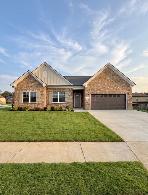 1234 Amber Hills Dr, Ashland City, TN, 37015 | Card Image