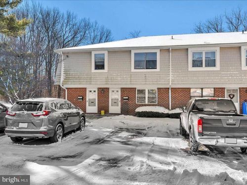 915 Silver Ct, Hamilton Square, NJ, 08690-3521 | Card Image