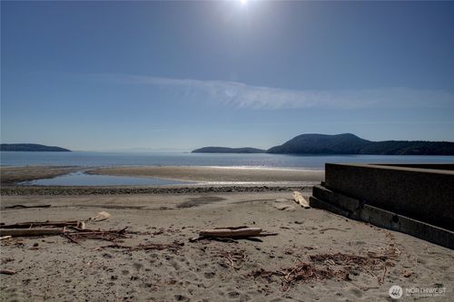 4607 Anaco Beach Rd, Anacortes, WA, 98221-8708 | Card Image