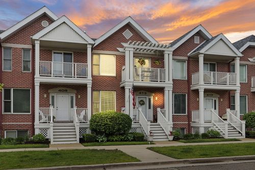 413 56th St, Kenosha, WI, 53140-3880 | Card Image