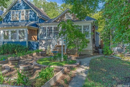 2223 Toronto St, Regina, SK, S4P1N5 | Card Image