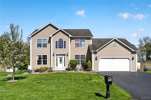 8322 Nates Ln, Cicero, NY, 13039-8906 | Card Image