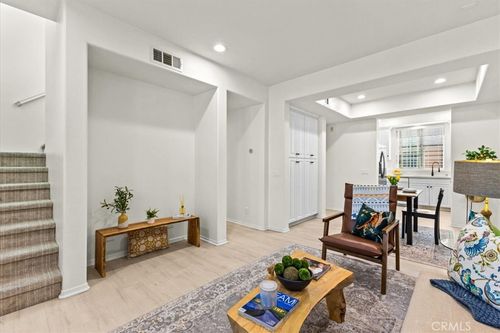 35 Cienega, Irvine, CA, 92618-8802 | Card Image