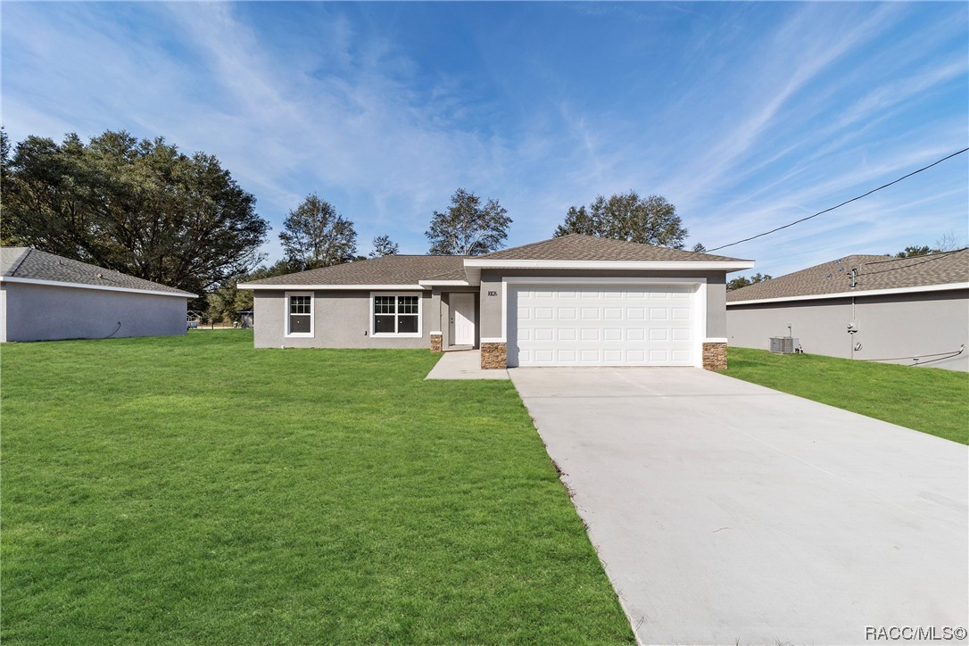136th Ter, Dunnellon, FL 34432