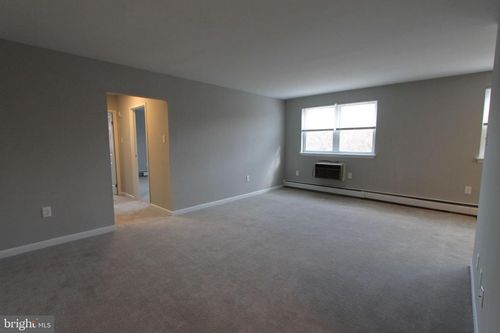 apt-209-700 W Walnut Ln, PHILADELPHIA, PA, 19144-3754 | Card Image