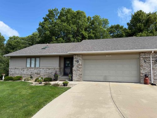 1944 W Mesa Dr, Freeport, IL, 61032-7205 | Card Image