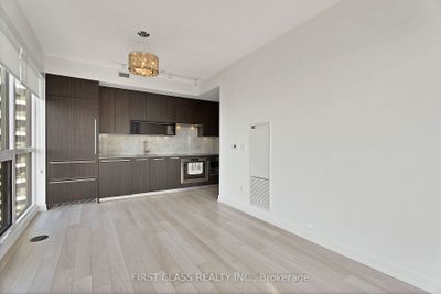 2503 - 115 Mcmahon Dr, Condo with 2 bedrooms, 2 bathrooms and 1 parking in North York ON | Image 3