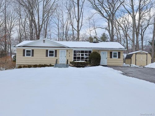 8 Wood Ter, Newburgh, NY, 12550-2024 | Card Image