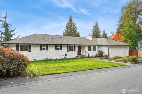 727 10th St, Snohomish, WA, 98290-2128 | Card Image