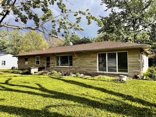 311 W 12th St, Portland, IN, 47371-2829 | Card Image