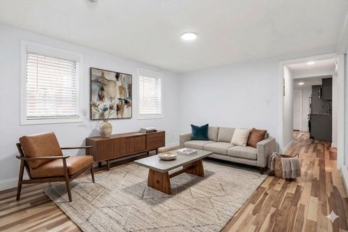 apt-3-193 Appleton St, Lowell, MA, 01852-2583 | Card Image