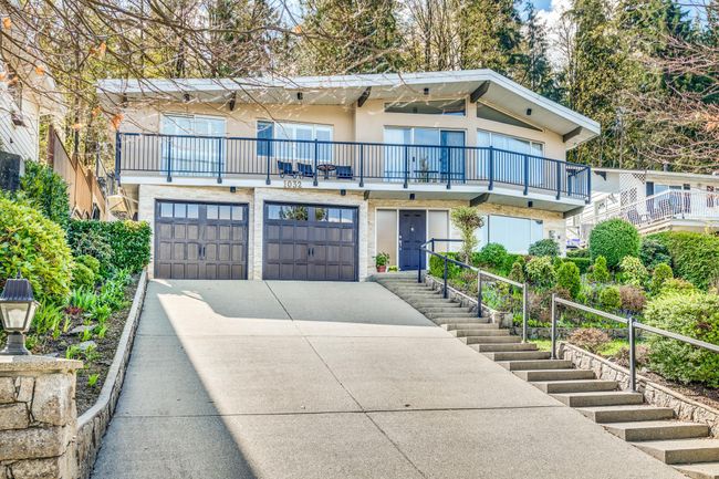 1032 Buoy Drive, House other with 5 bedrooms, 3 bathrooms and 6 parking in Coquitlam BC | Image 2
