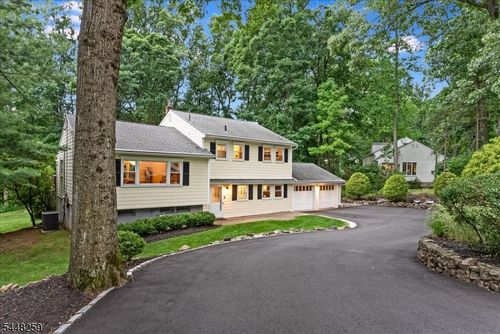 19 Sunrise Dr, Morris Plains, NJ, 07950-2034 | Card Image