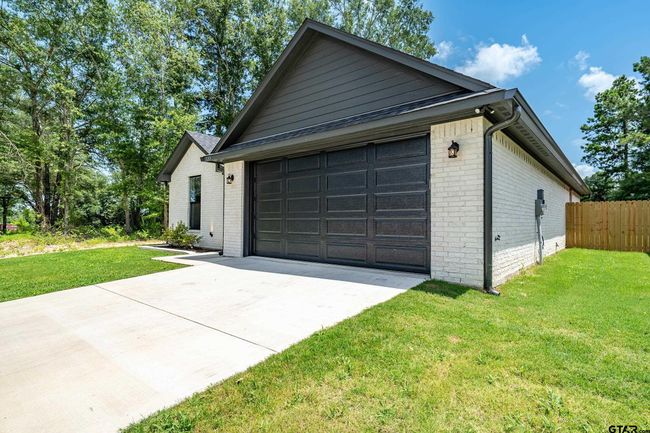 11205 County Road 166, House other with 6 bedrooms, 4 bathrooms and null parking in Tyler TX | Image 9