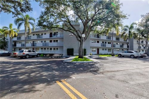 209-8305 Nw 61st St, TAMARAC, FL, 33321-4282 | Card Image