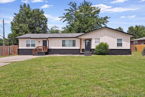 524 W Toledo St, Broken Arrow, OK, 74012-6425 | Card Image
