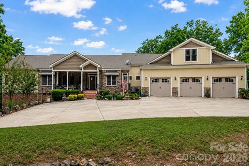 2207 Sierra Trace Rd, Denton, NC, 27239-7749 | Card Image