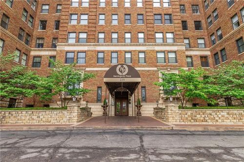 103b-229 Ward Pkwy, Kansas City, MO, 64112-2148 | Card Image