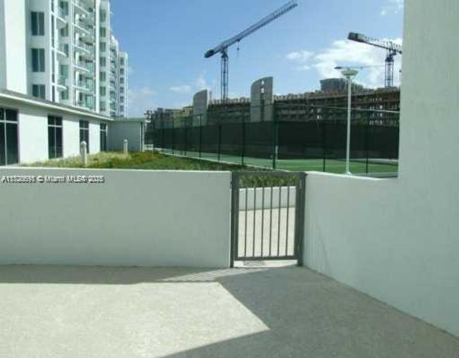 APT-301 - 3029 Ne 188 Th St, Condo with 3 bedrooms, 3 bathrooms and null parking in Aventura FL | Image 5