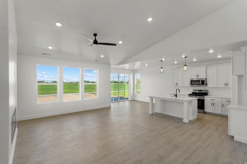 136-1631 N 2300 W, Farr West, UT, 84404 | Card Image