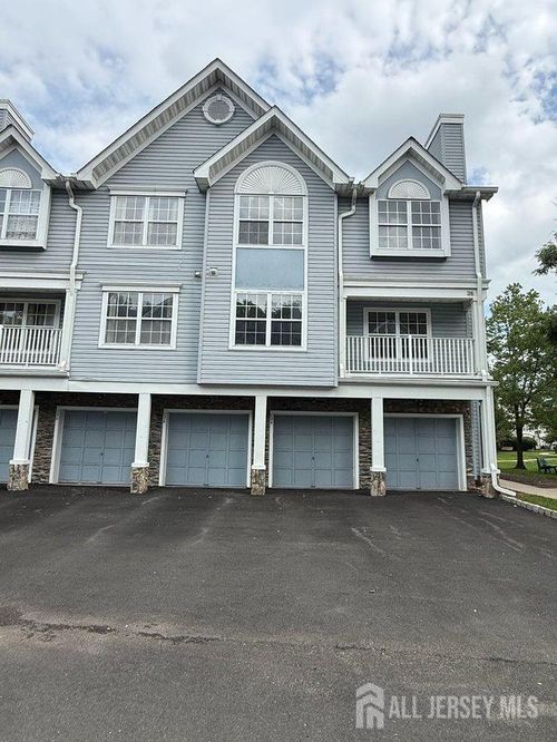 122 Prestwick Way, Edison, NJ, 08820-4678 | Card Image