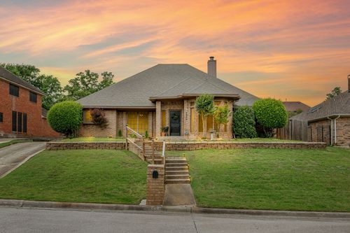 3229 David Dr, Hurst, TX, 76054-2040 | Card Image